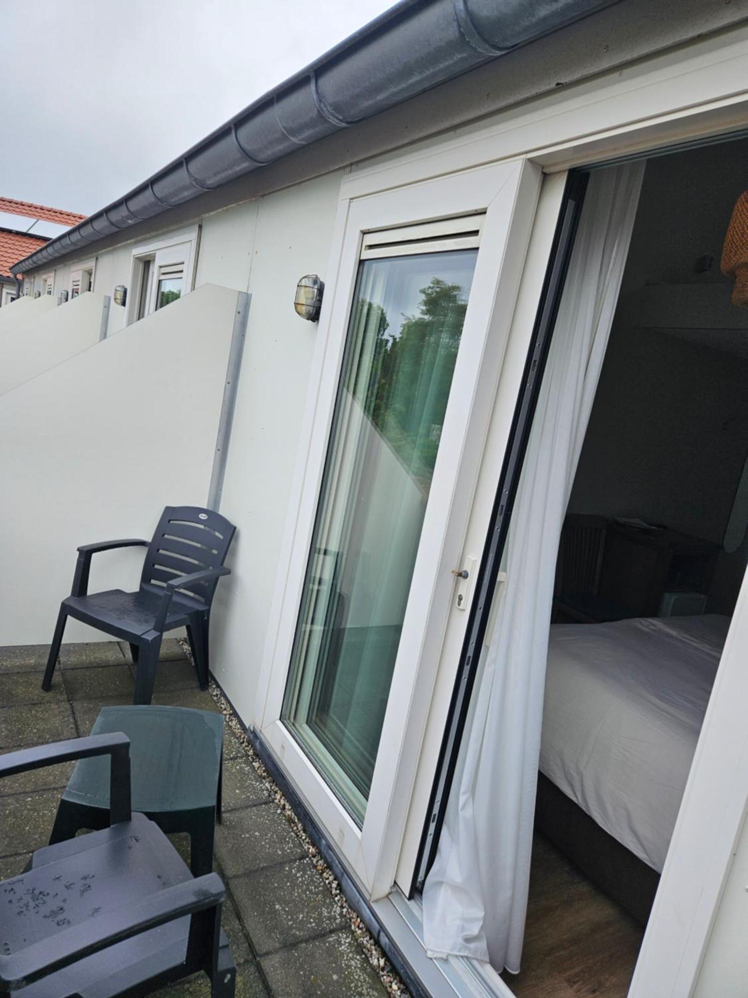 Hotel Dolores Ameland Nes  Exterior photo